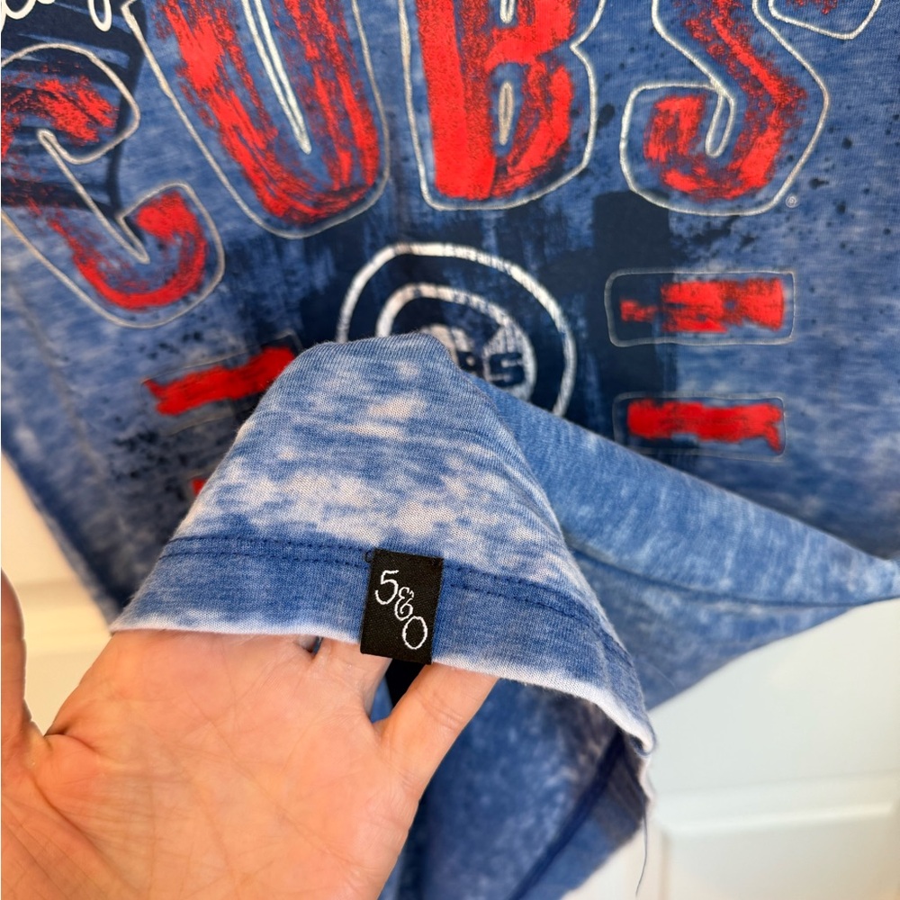 Chicago Cubs Burnout Blue and Red Graphic T-Shirt - Picture 5 of 11